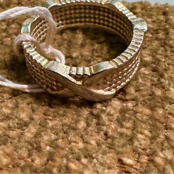 925 Silver X statement banded ring size 8 - Picture 5 of 10